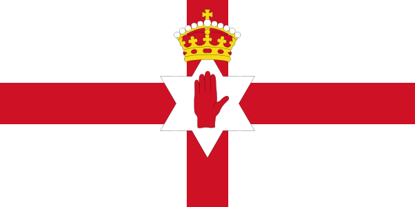 Drapeau De L'irlande Du Nord Sur Une Hampe De Drapeau | Vecteur Premium